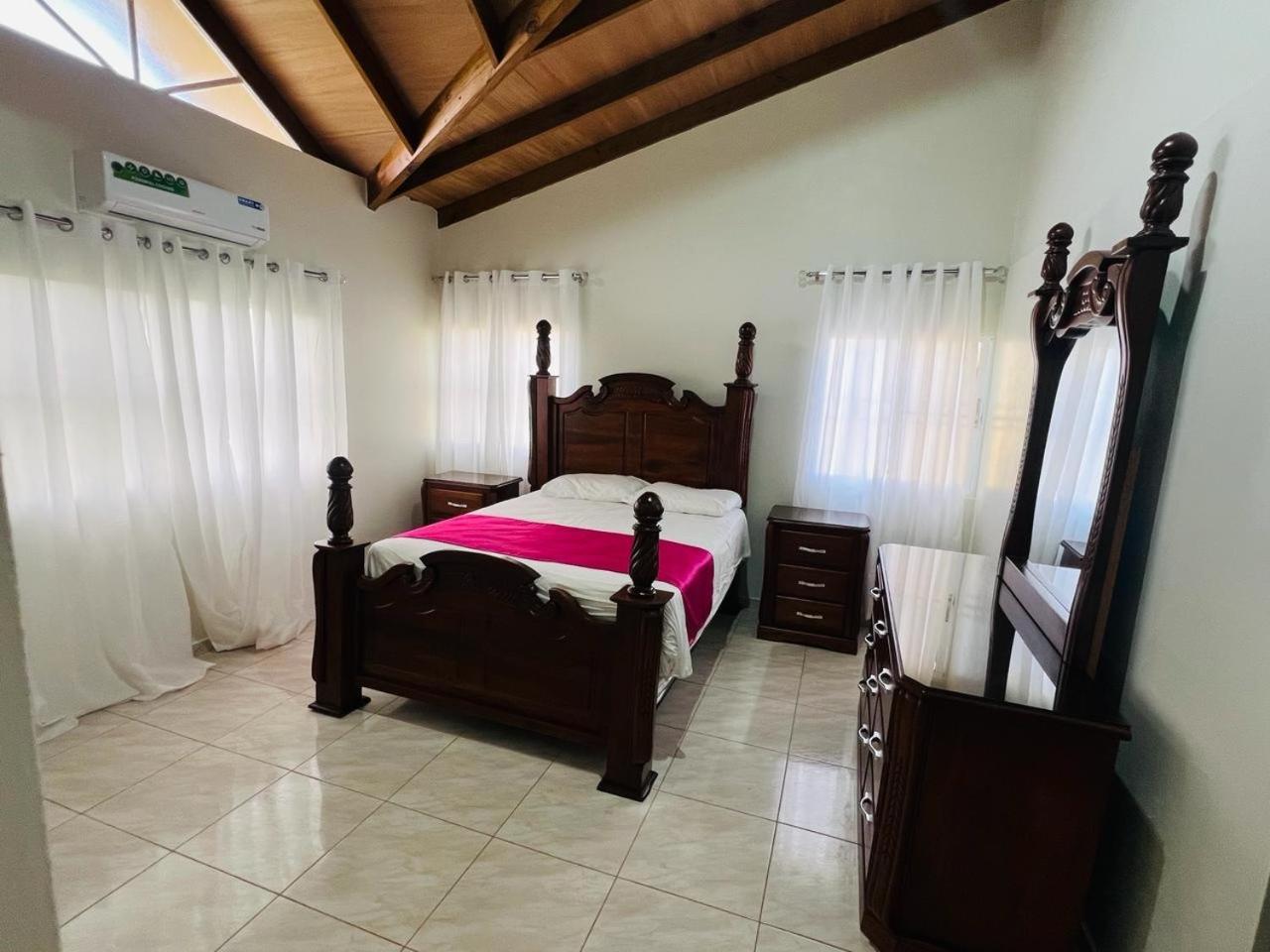 Vila Oasis Dona Elena Jarabacoa Exteriér fotografie